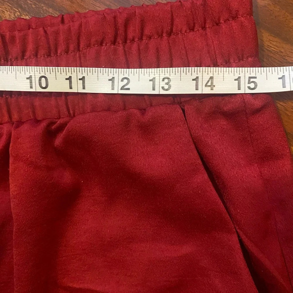 Red Cargo Pull-on Loose Pants Size Large 12/14 wide leg. Side pockets . - Picture 10 of 11